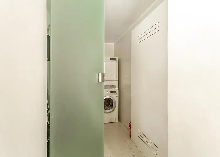 Iflat Pantheon Elegant 3-bedroom Apartment Rom