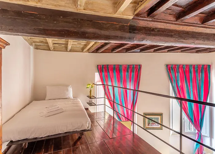 Iflat Pantheon Elegant 3-bedroom Apartment