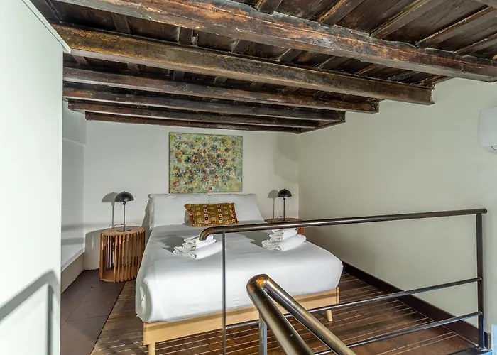 Iflat Pantheon Elegant 3-bedroom Apartment